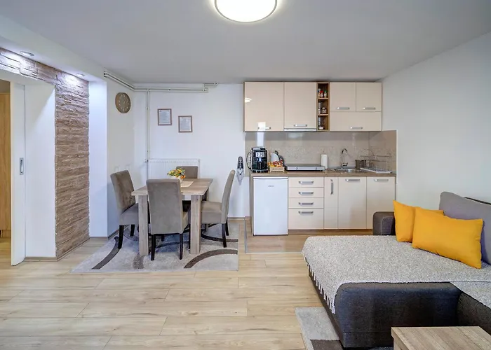 Nena Apartman